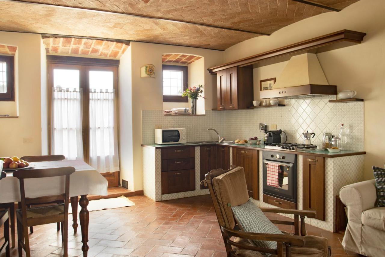 La Fattoria Del Rio Di Sopra - Agriturismo Baldeschi Tuoro sul Trasimeno Extérieur photo